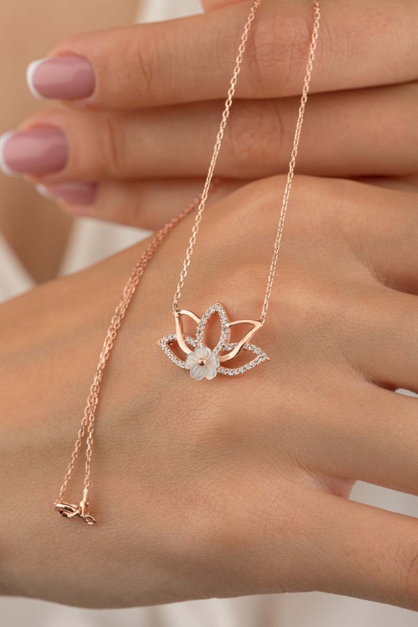 Lotus Çiçeği Kadın Gümüş Kolye - Gümüş Pazarım (1)